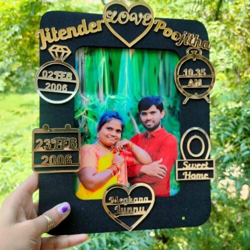 Personalized engraved photo frame with custom names, special dates, and decorative elements – perfect for couples, weddings, and anniversaries.