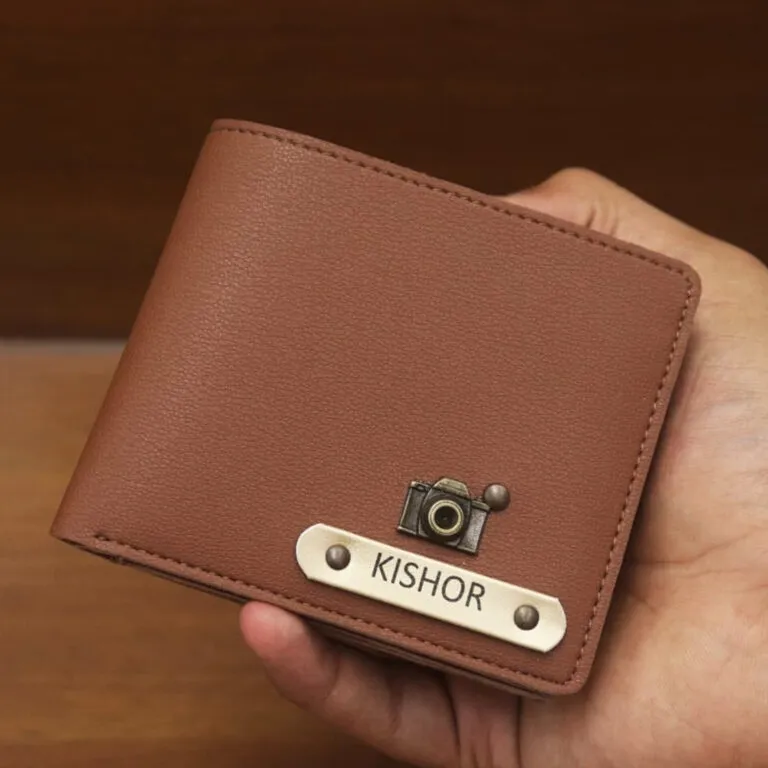 Personalised men's wallet with custom name and charm