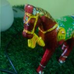 handcrafted horse showpiece paper mache resin figurine